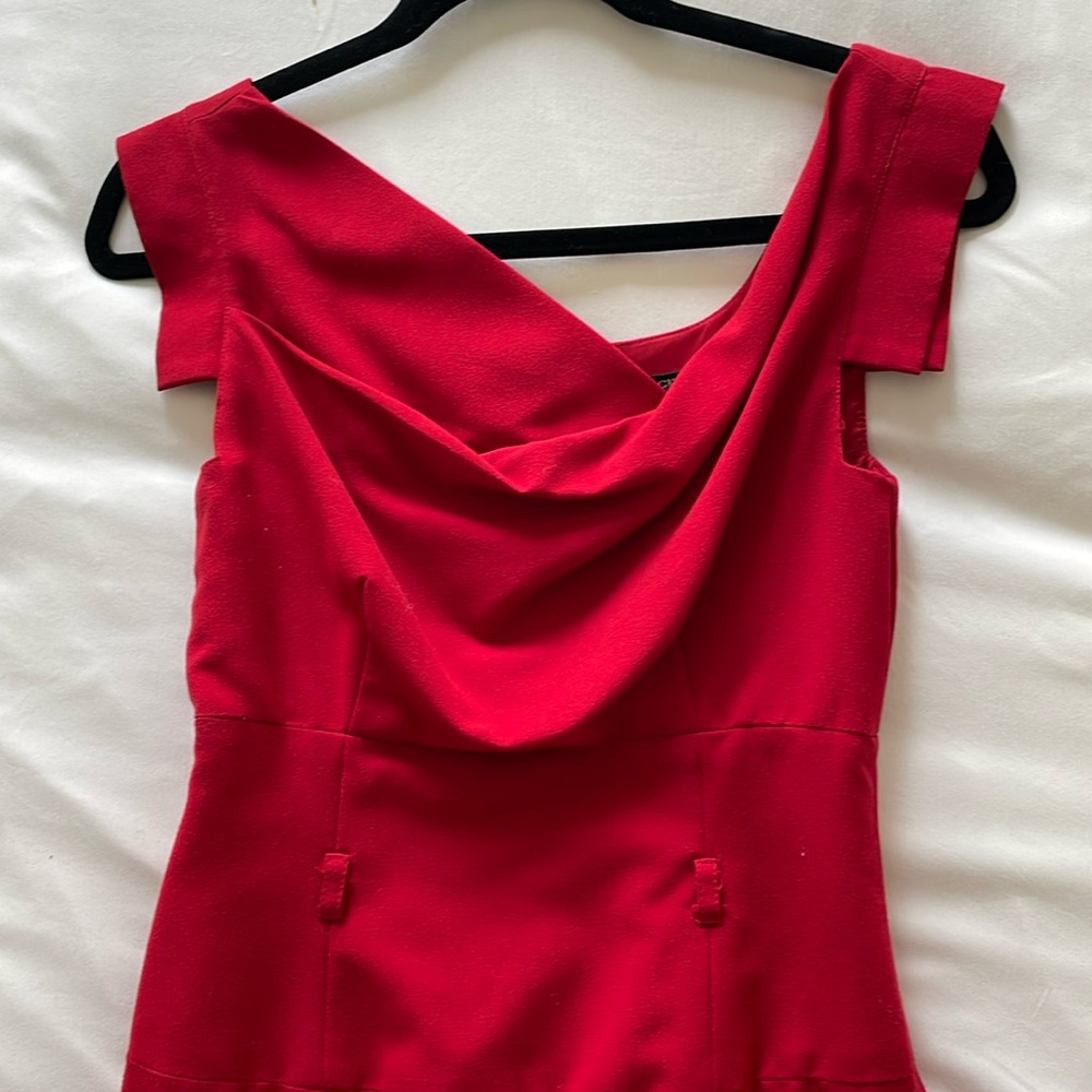 Red black halo dress, used. Very classy! Staple in wardrobe!